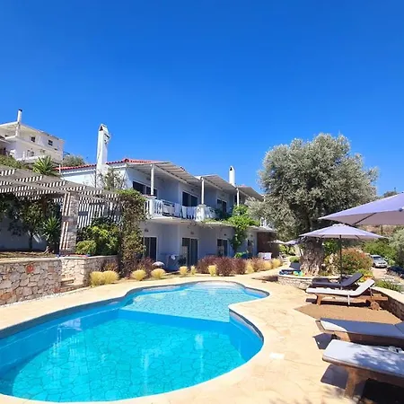 Sunny Place Hotel 4*