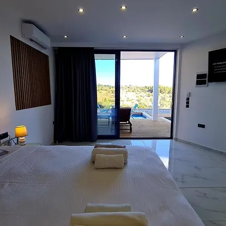 Otel Sunny Place 4*