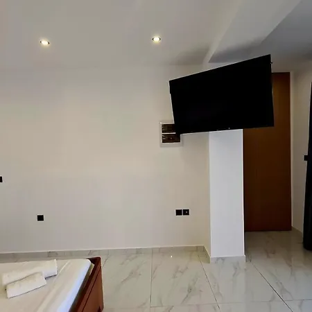 Sunny Place Hotel 4*