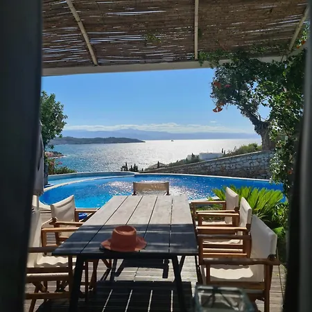 Sunny Place 4*