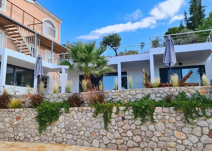 Sunny Place Hotel 4*